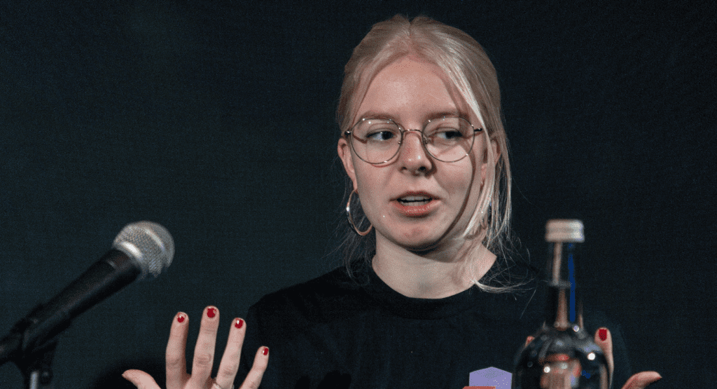 Das aktuelle Bild hat keinen Alternativtext. Der Dateiname ist: Jette-Nietzard.png