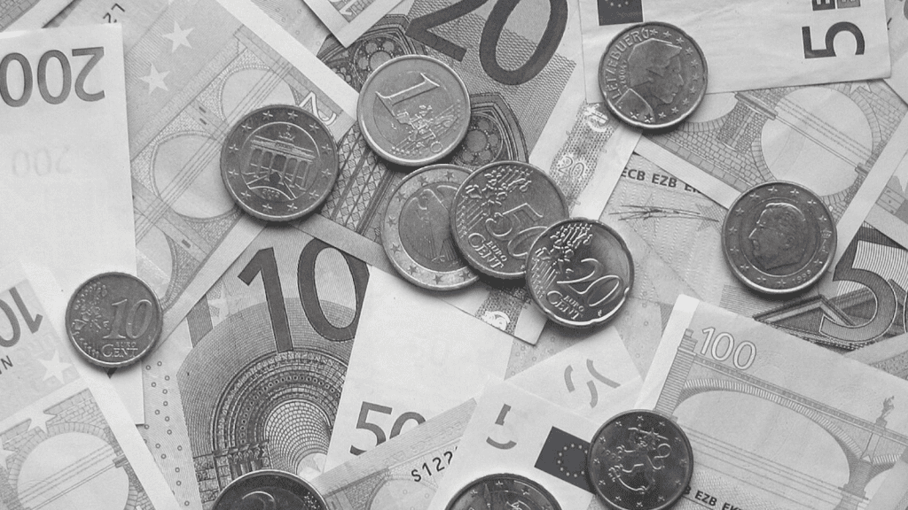 Das aktuelle Bild hat keinen Alternativtext. Der Dateiname ist: Schwarzarbeit.png