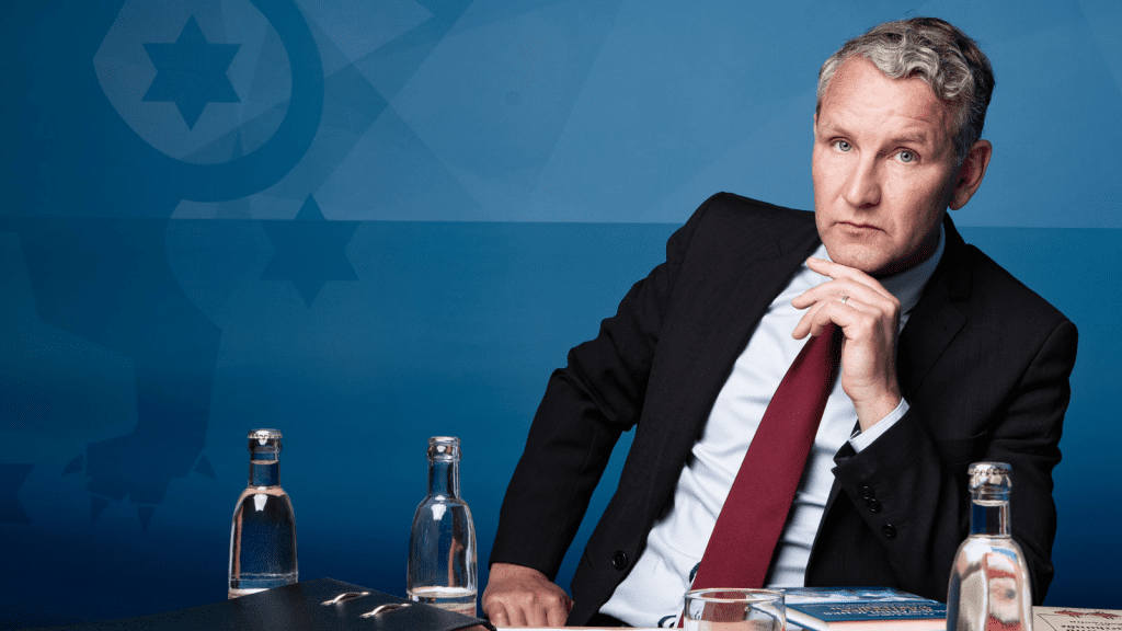 Das aktuelle Bild hat keinen Alternativtext. Der Dateiname ist: Hoecke.png