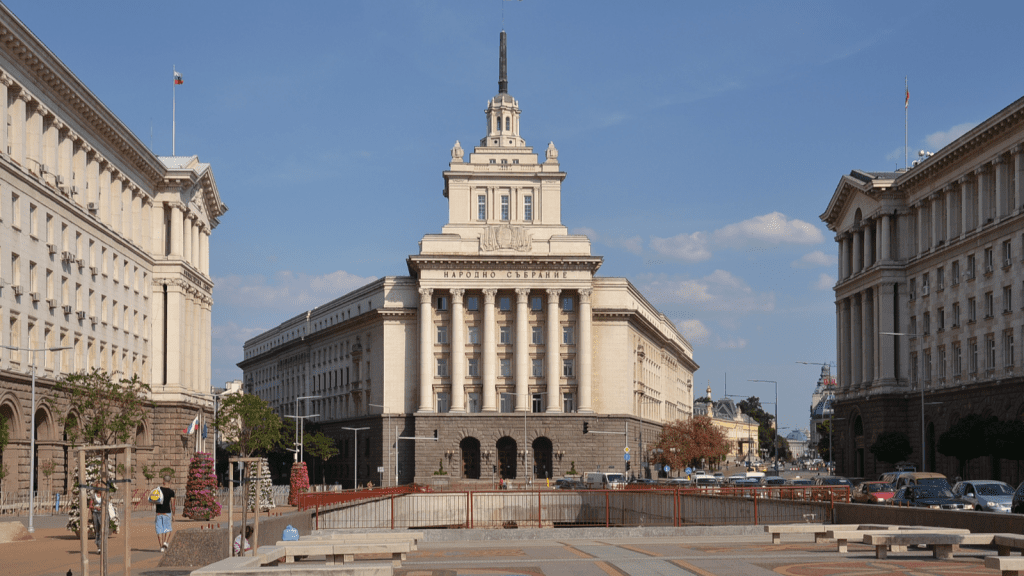 Das aktuelle Bild hat keinen Alternativtext. Der Dateiname ist: Buldagein-Parlament.png